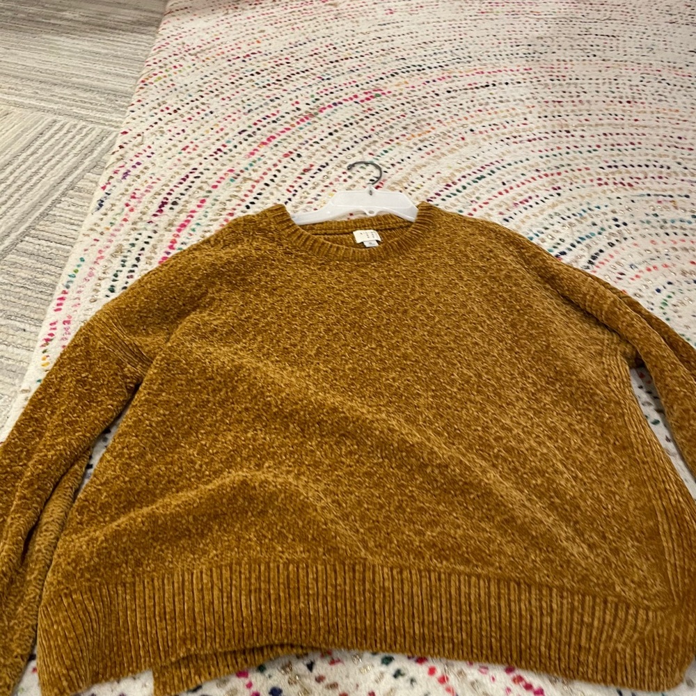 size m mustard velvet sweater